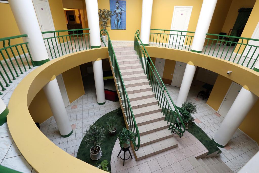 Hotel Vaivorykste Šiauliai Exterior foto