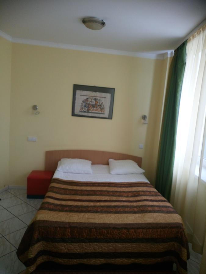 Hotel Vaivorykste Šiauliai Exterior foto
